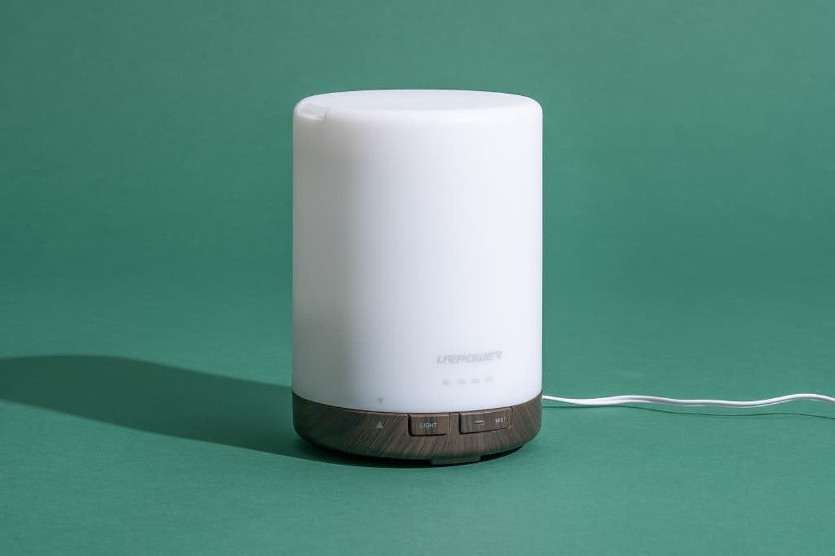 Our pick for best essential oil diffuser overall, the Urpower 2nd Gen 300ml Aroma Essential.